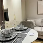 E&r At Myslym Shyri Ξενοδοχείο