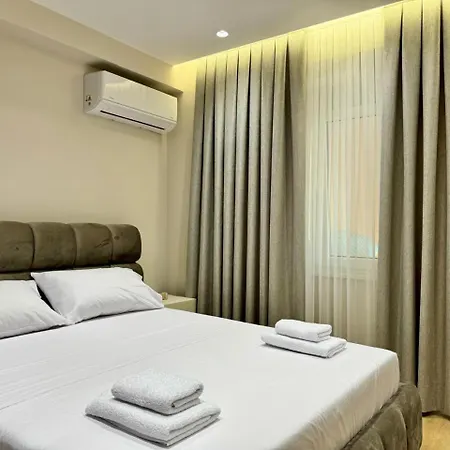 E&r At Myslym Shyri Hotel *