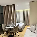 E&r At Myslym Shyri Hotell Tirana