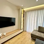 Hotell E&r At Myslym Shyri Tirana