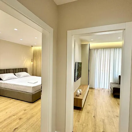 Hotell E&r At Myslym Shyri