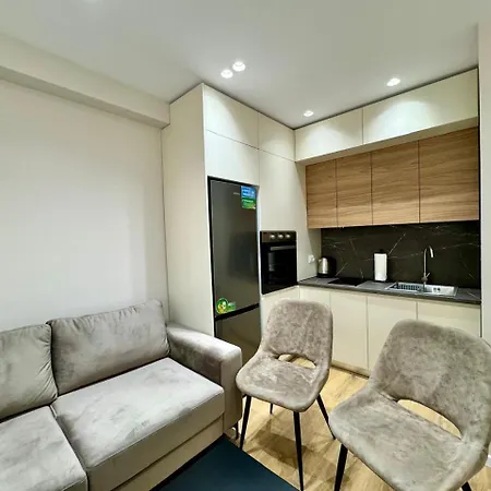 Hotell E&r At Myslym Shyri Tirana