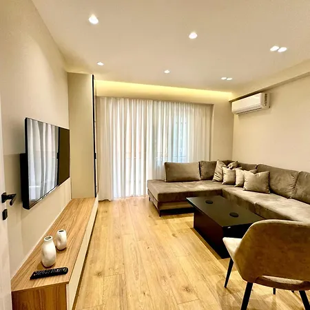 E&r At Myslym Shyri Hotell Tirana