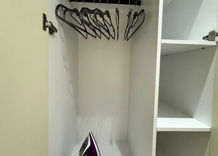 E&r At Myslym Shyri * 티라나