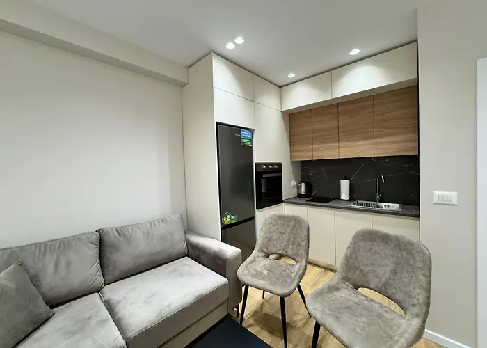 E&r At Myslym Shyri 호텔